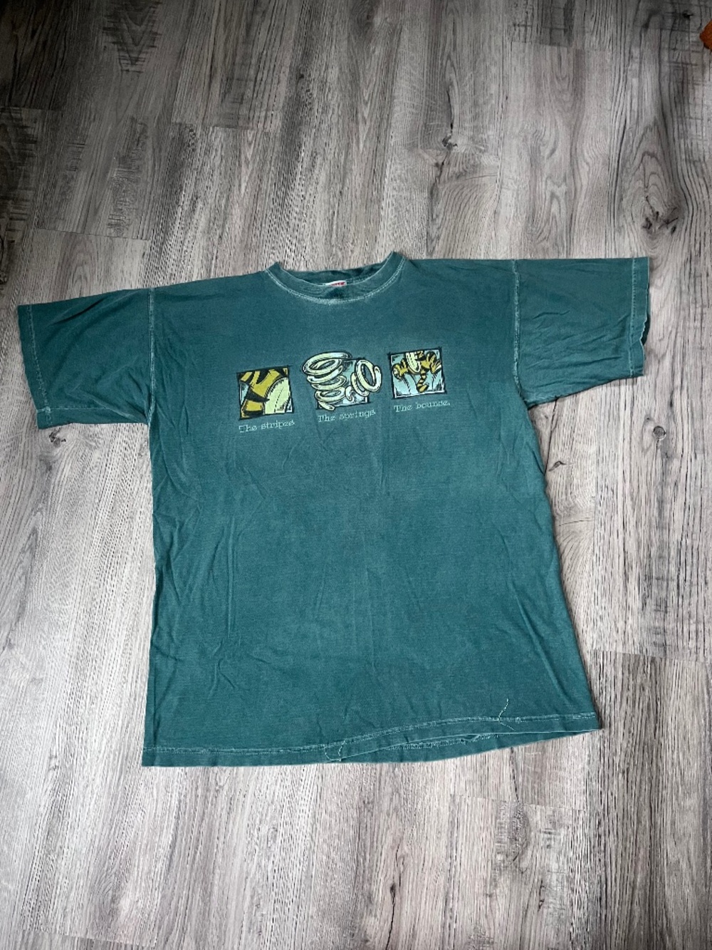 Vintage mickey inc Disney Tigger Tshirt Size Large L green double side graphic